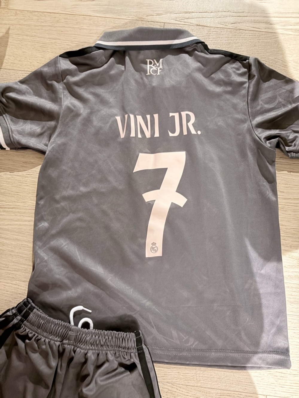 Kids Vini Jr Adidas Grey Soccer Jersey Set
